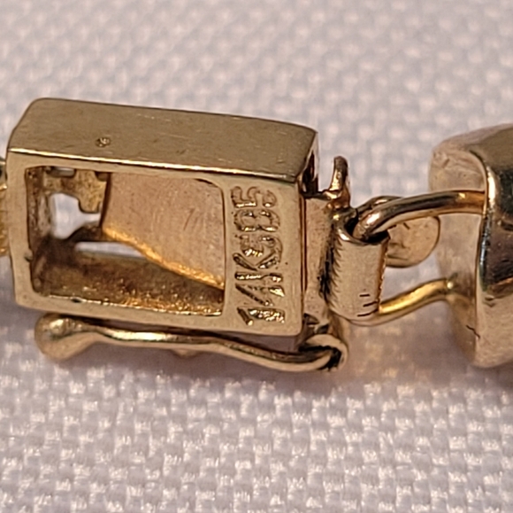 Fu Fuku Fortune Jade braclet - Picture 5 of 5